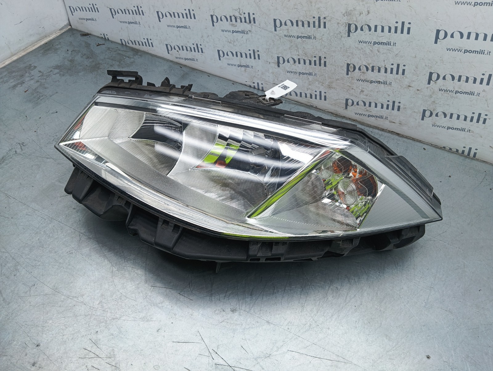 Pomili Fanaleria Renault Megane II 89306990 faro anteriore sinistro usato