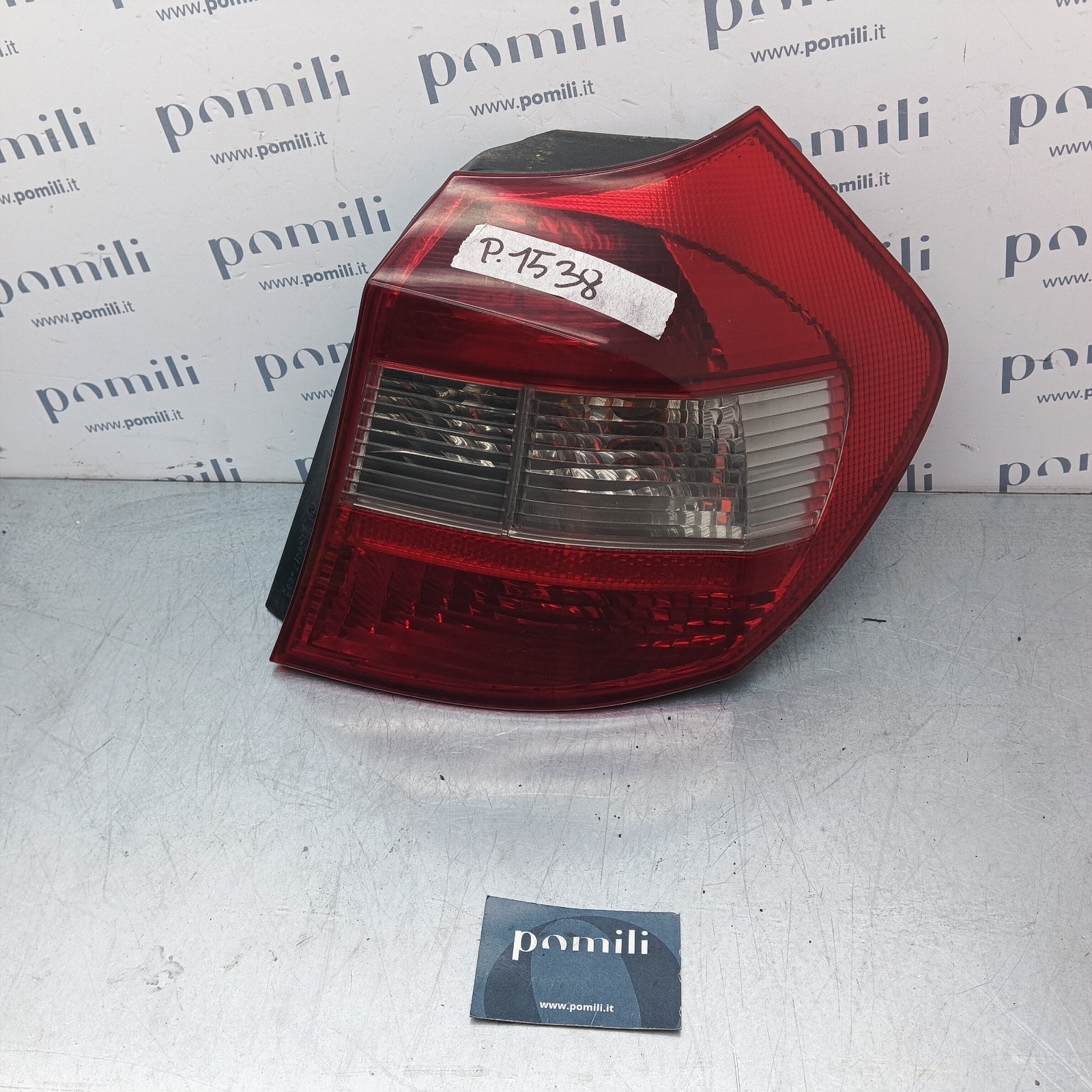 Pomili Fanaleria BMW Serie 1 fanale destro 63210397035 usato