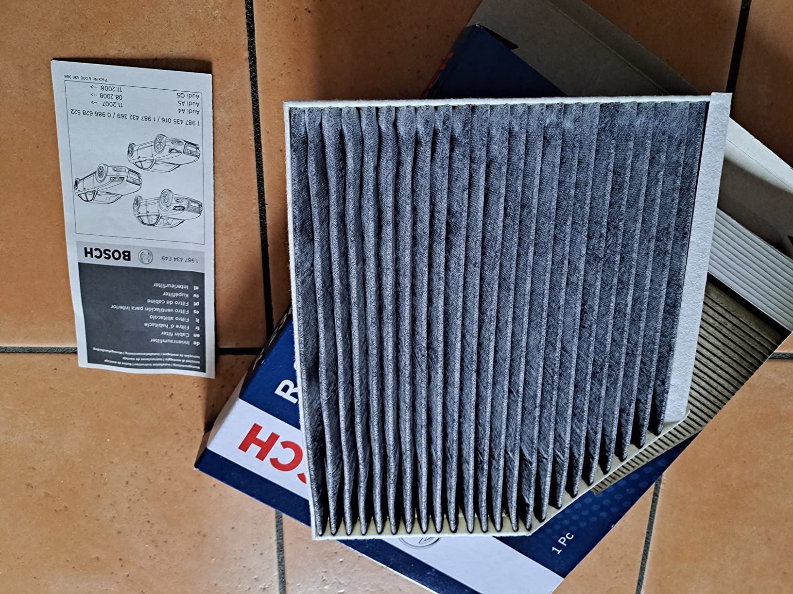 Bosch Filtri Filtro Aria abitacolo 1987432369 filtro abitacolo antiodore ai carboni attivi
