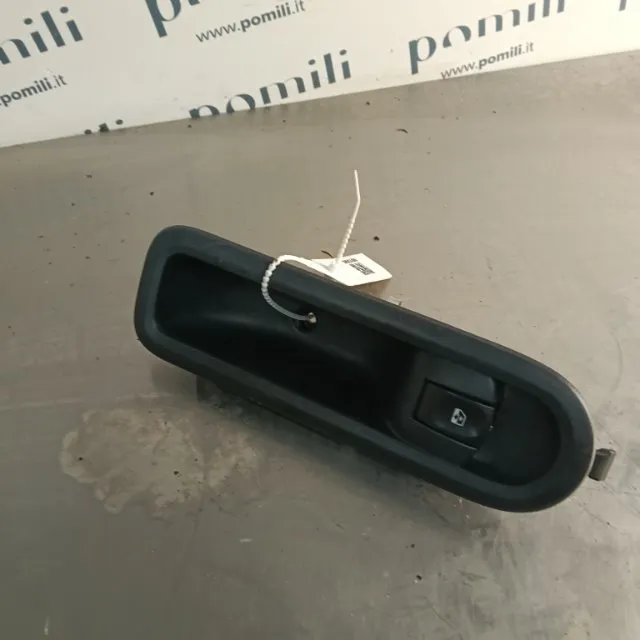 Pomili Rivestimenti interni e parti interne Renault Twingo 2a Serie interruttore alzacristalli anteriore destro