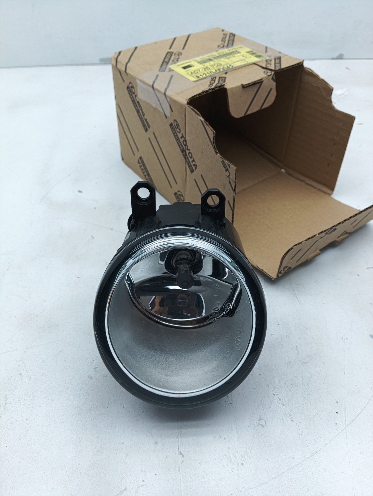 Pomili Fanaleria Fendinebbia destro Toyota 81210-0D042 nuovo