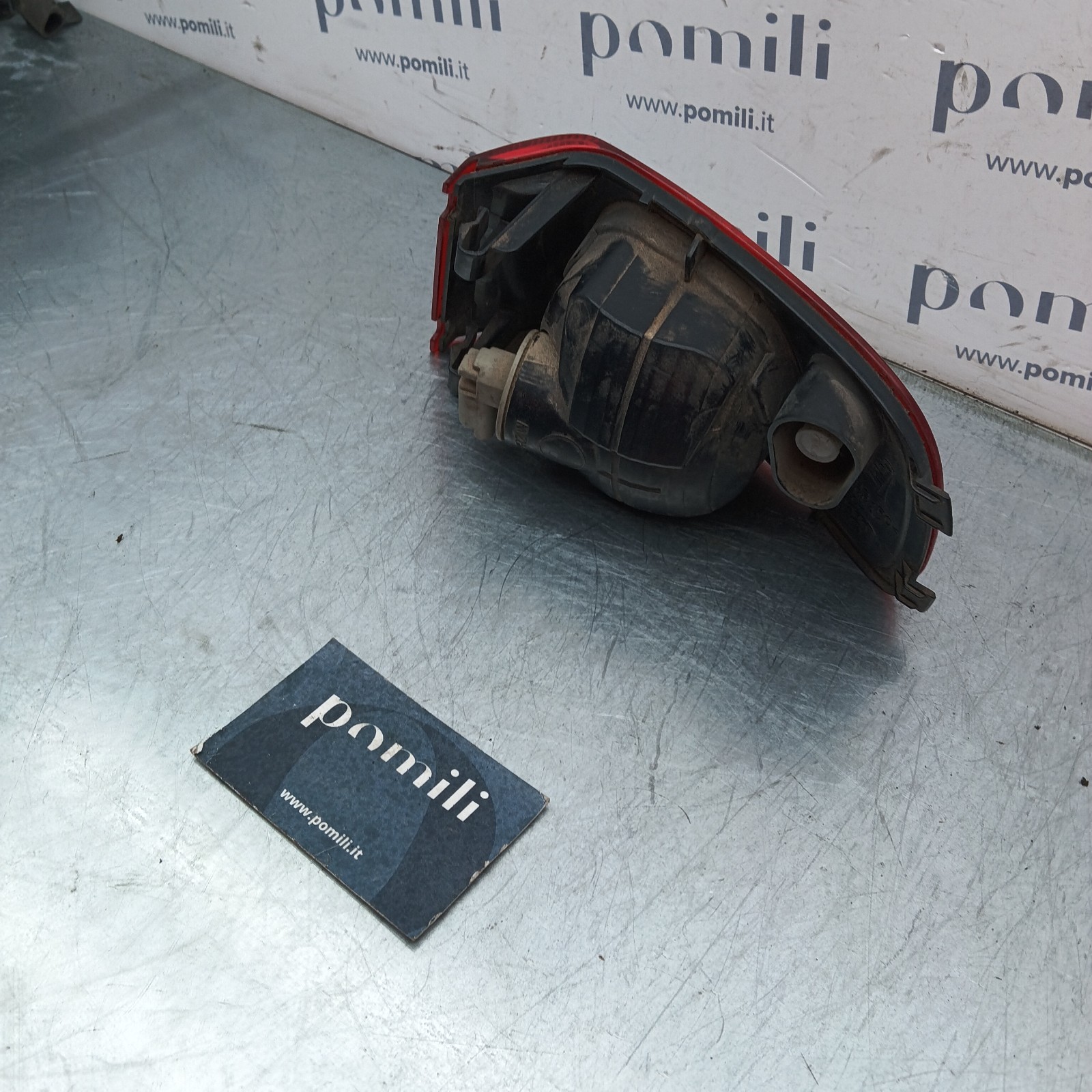 Pomili Fanaleria Fanalino posteriore basso sinistro Citroen C3 Picasso 9681820280 fanalino usato