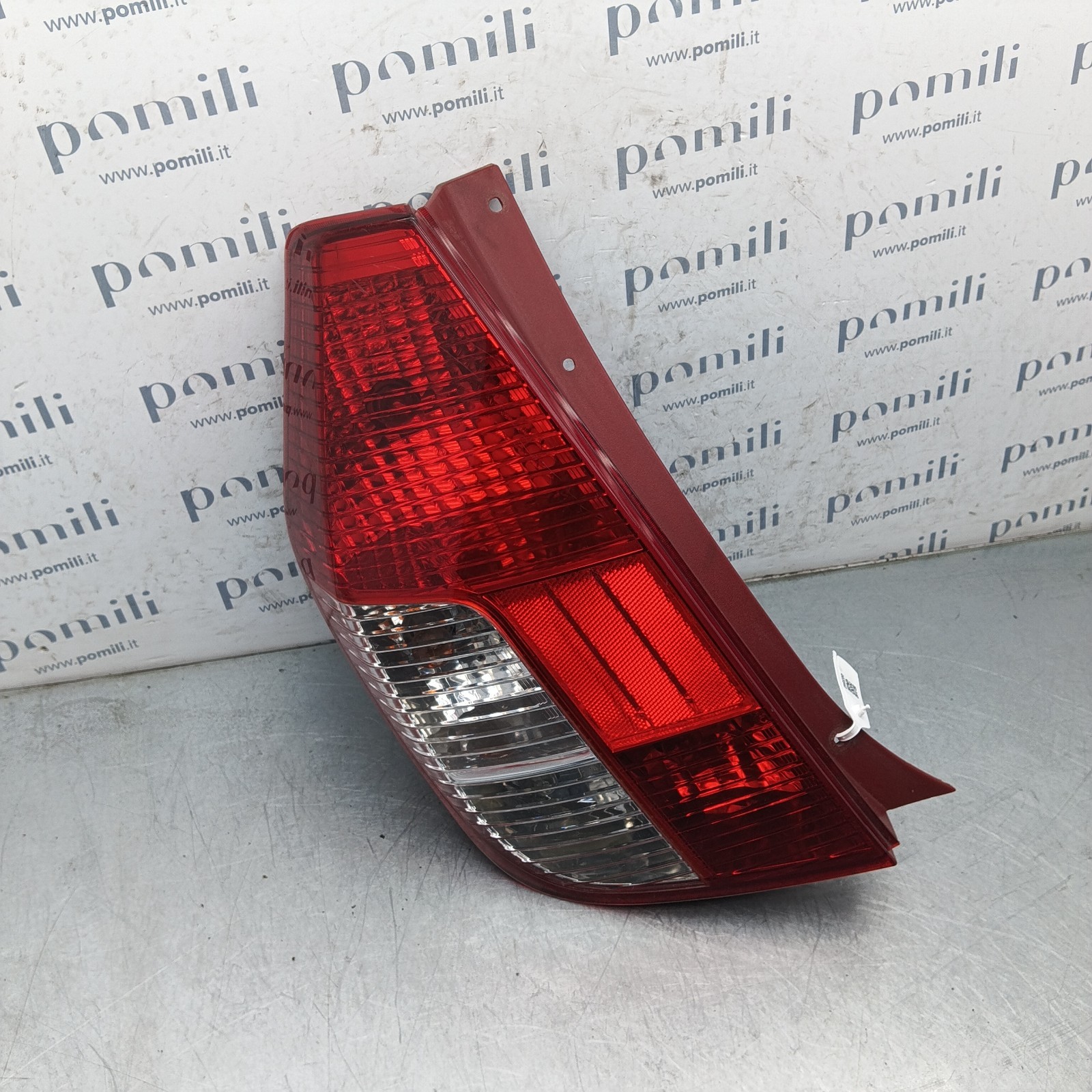 Pomili Fanaleria Hyundai i10 92401-0X0XX fanale posteriore sinistro usato