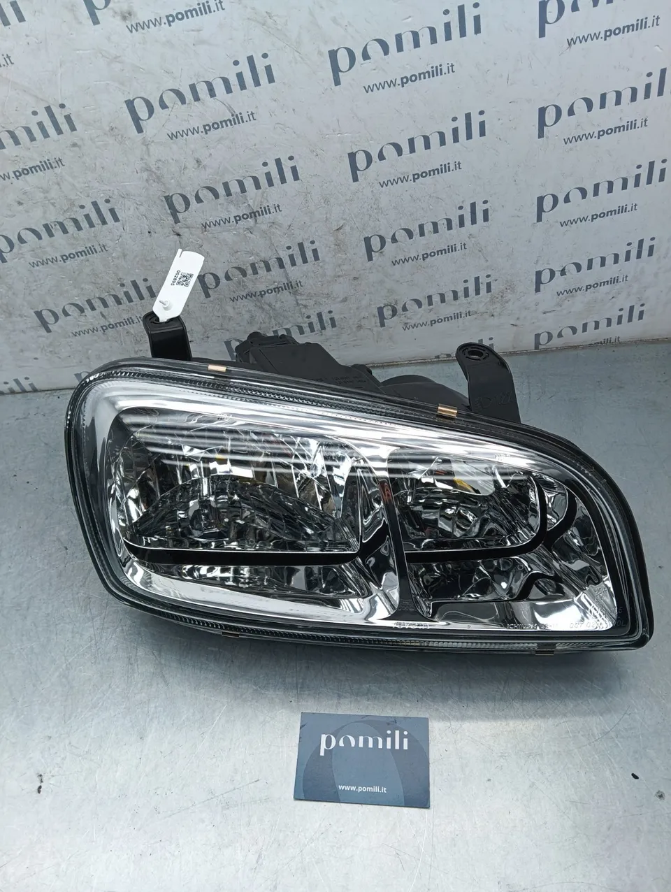 Pomili Fanaleria 81105-42110 faro anteriore destro Toyota Rav4 1994-2000