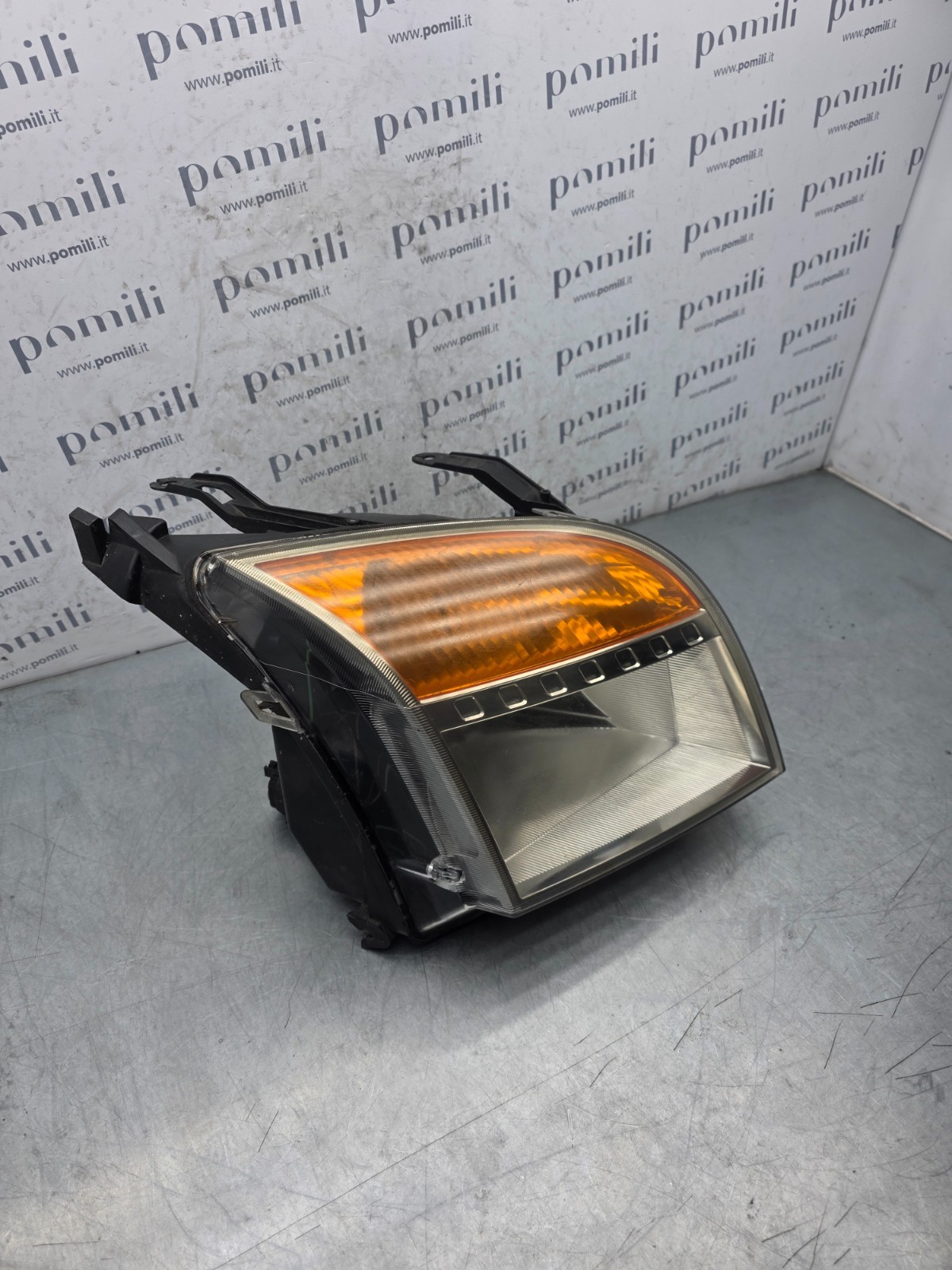 Pomili Fanaleria Faro anteriore destro Ford Fusion II 2006-2012 6N11-13W029-DA usato