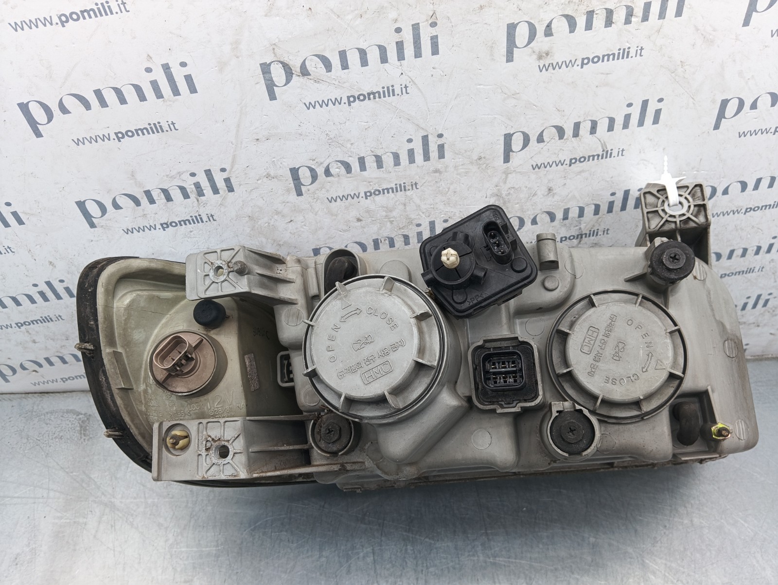 Pomili Fanaleria 92101-3AXXX faro anteriore sinistro usato