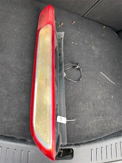 Pomili Fanaleria Ford Focus CB4 fanale posteriore sinistro 01/08-12/11