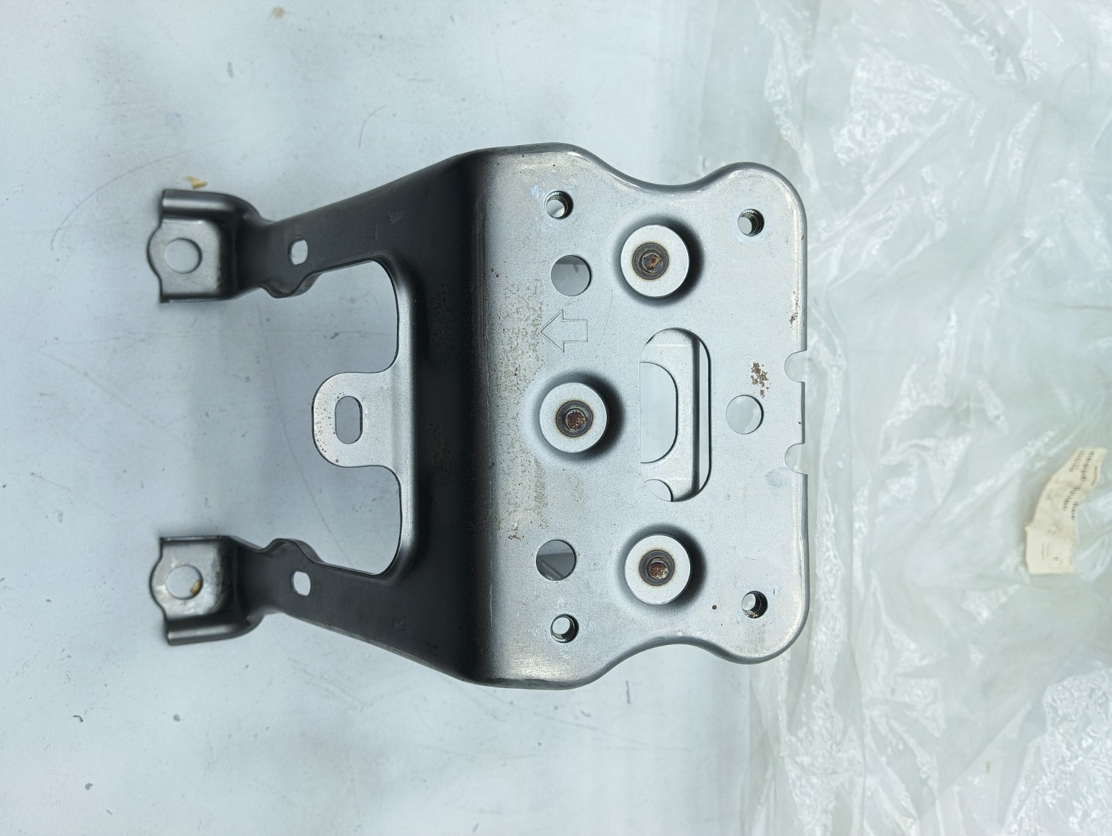 Pomili Rivestimenti interni e parti interne Supporto scatola console centrale TOYOTA 58996-02180 supporto console OEM