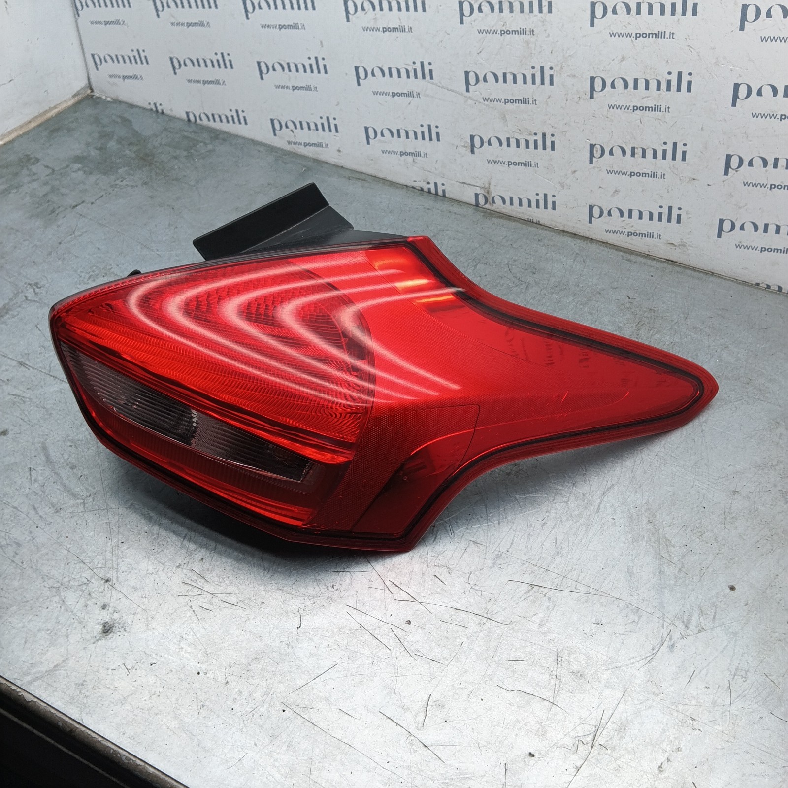 Pomili Fanaleria Fanale posteriore Ford Focus III Hatchback F1EB-13404-B