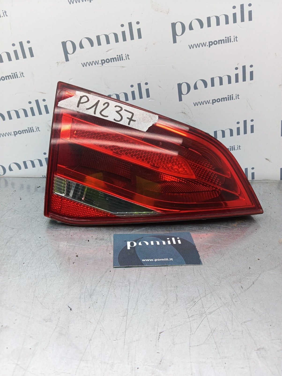 Pomili Fanaleria Audi A4 fanale posteriore sinistro portellone 166973 usato