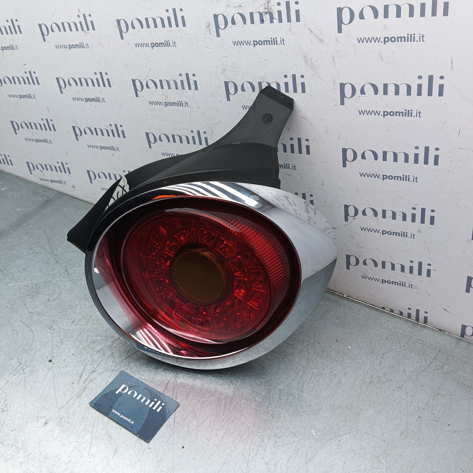 Pomili Fanaleria Alfa Romeo Mito fanale posteriore destro cromato usato
