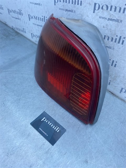 Pomili Fanaleria Toyota Yaris fanale posteriore sinistro JPP