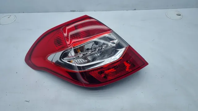 Pomili Fanaleria Citroen C4 Picasso fanale posteriore sinistro usato