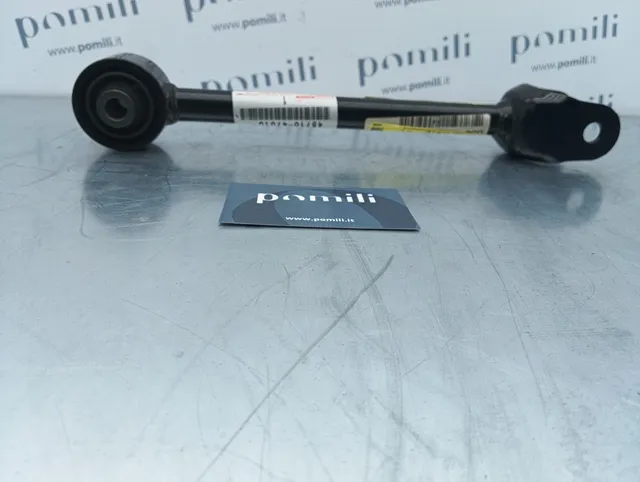 Pomili Sterzo e ammortizzatori Braccio sospensione posteriore destro Toyota Genuine Parts 48710-47010