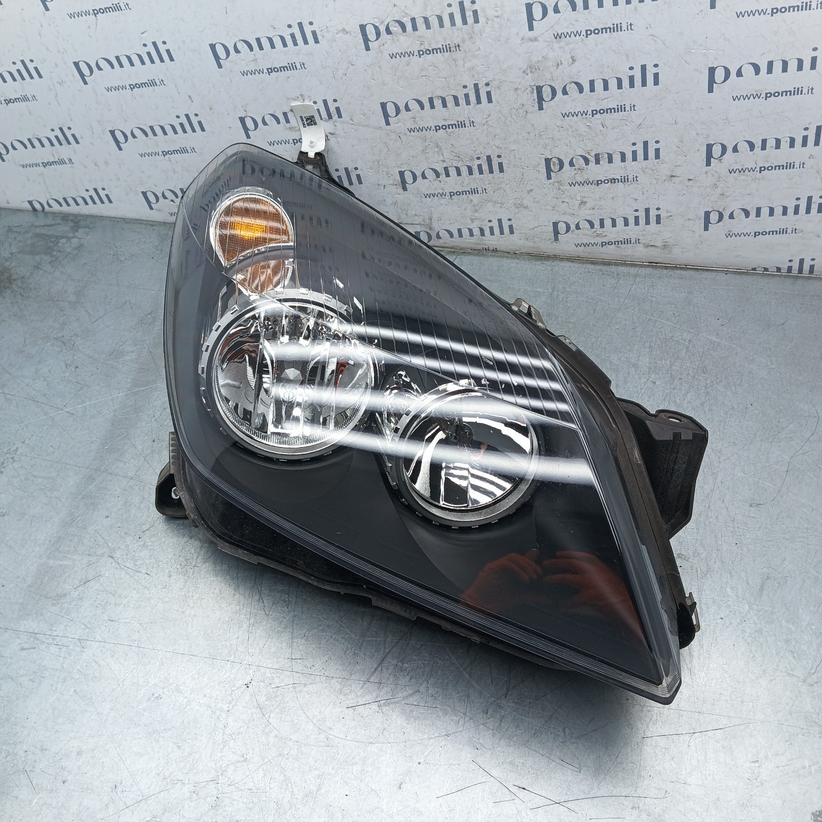 Pomili Fanaleria Opel Astra H faro anteriore destro usato OEM 24451033