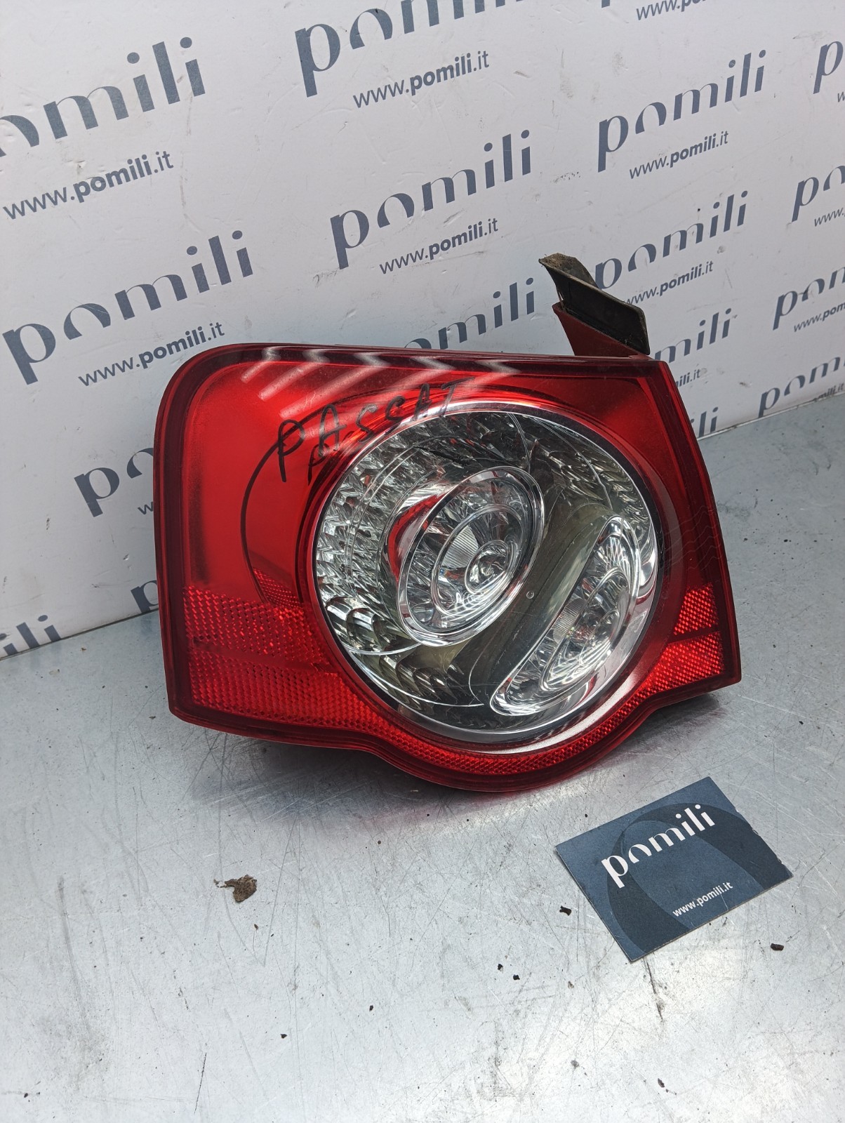 Pomili Fanaleria Volkswagen Passat fanale posteriore sinistro usato