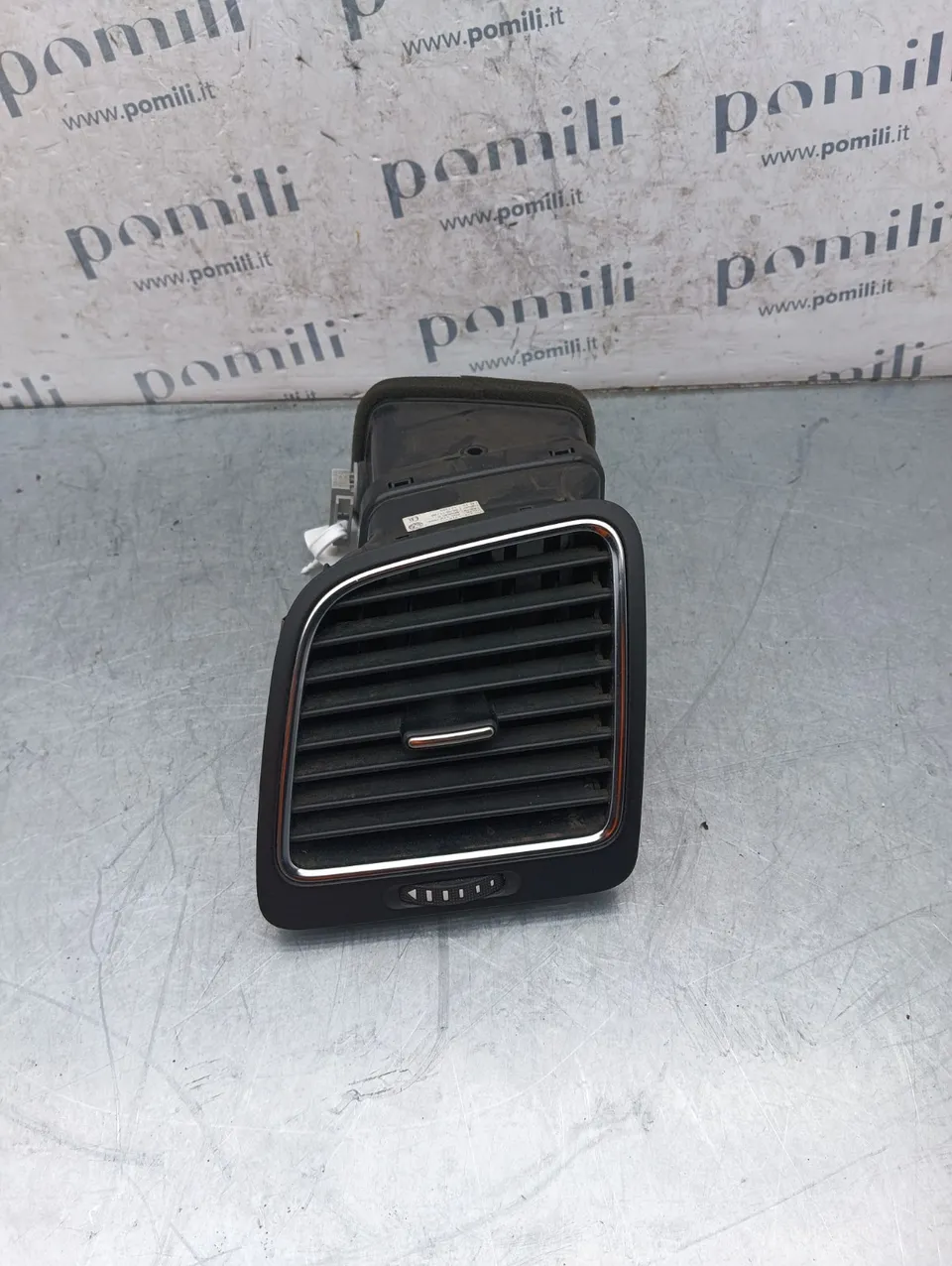 Pomili Climatizzazione Bocchetta aria Volkswagen Sharan 7NO819703D usata