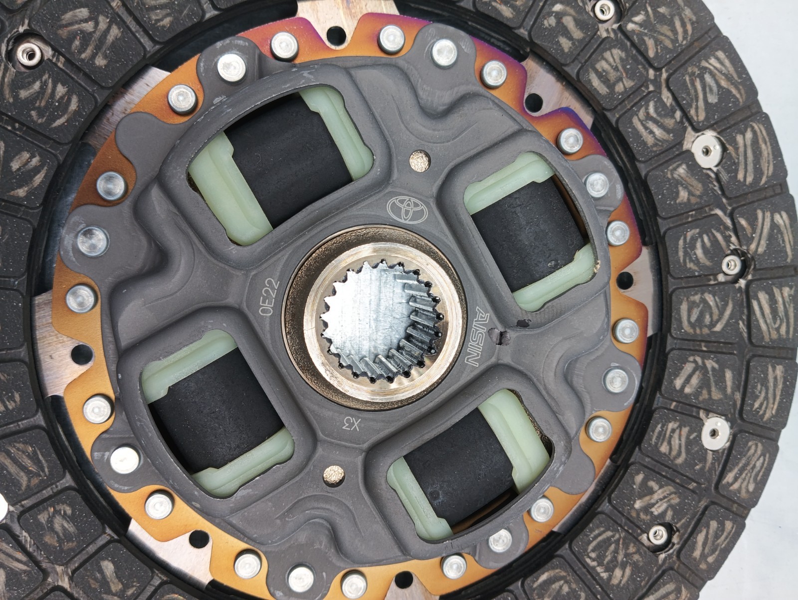 Pomili Cambio e trasmissioni TOYOTA YARIS Disco frizione OEM nuovo