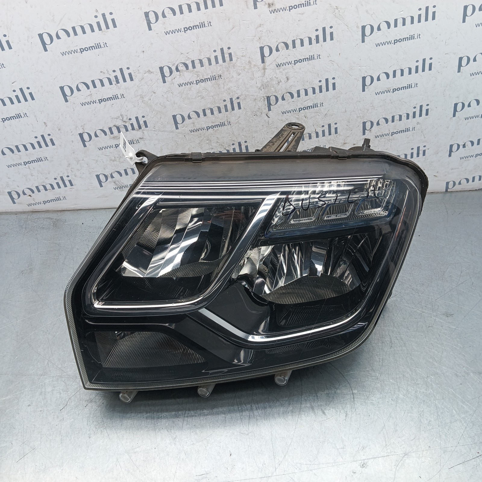 Pomili Fanaleria Dacia Duster II faro sinistro 260609367R usato