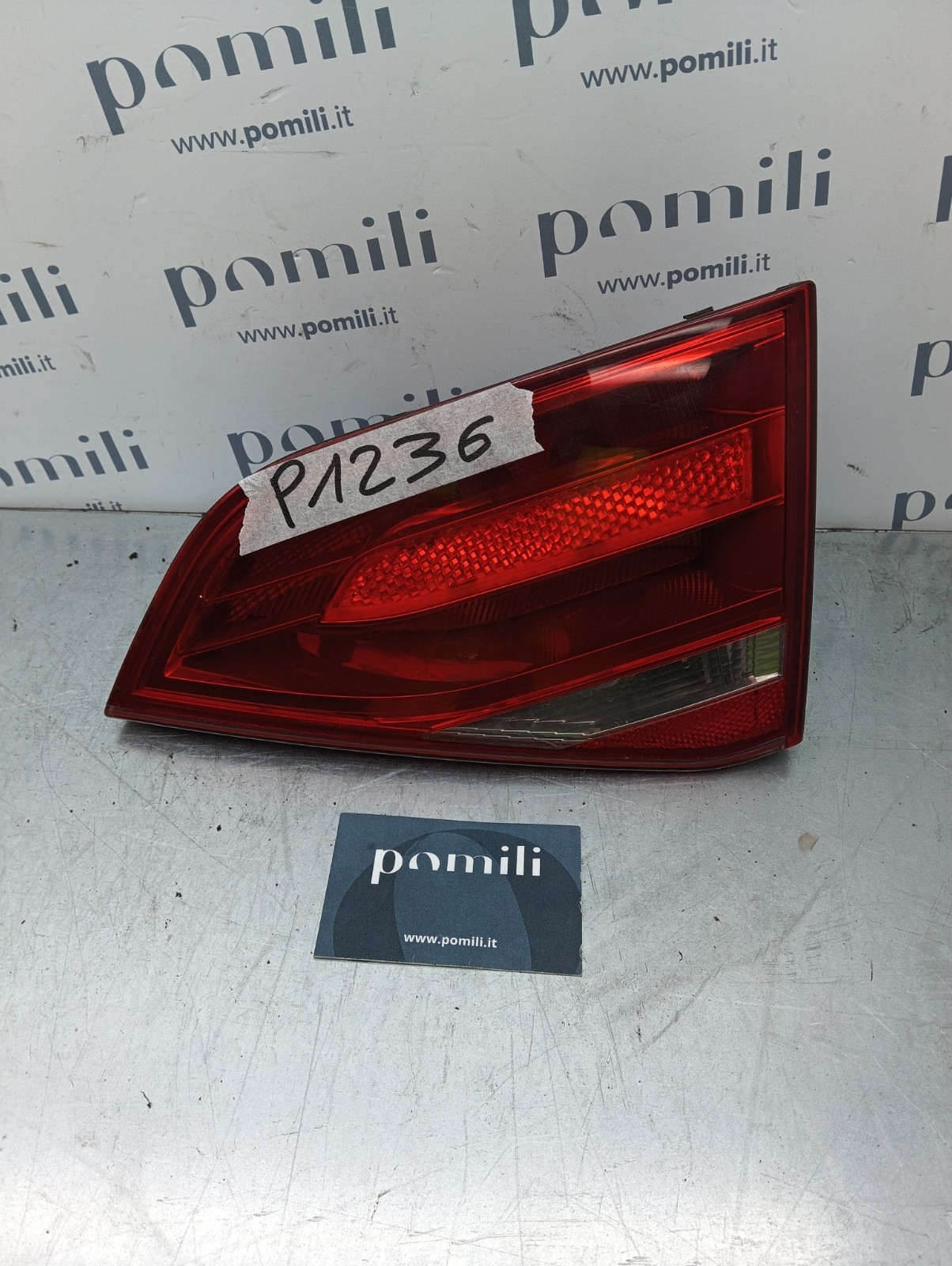 Pomili Fanaleria Audi A4 B8 Fanale posteriore destro portellone usato