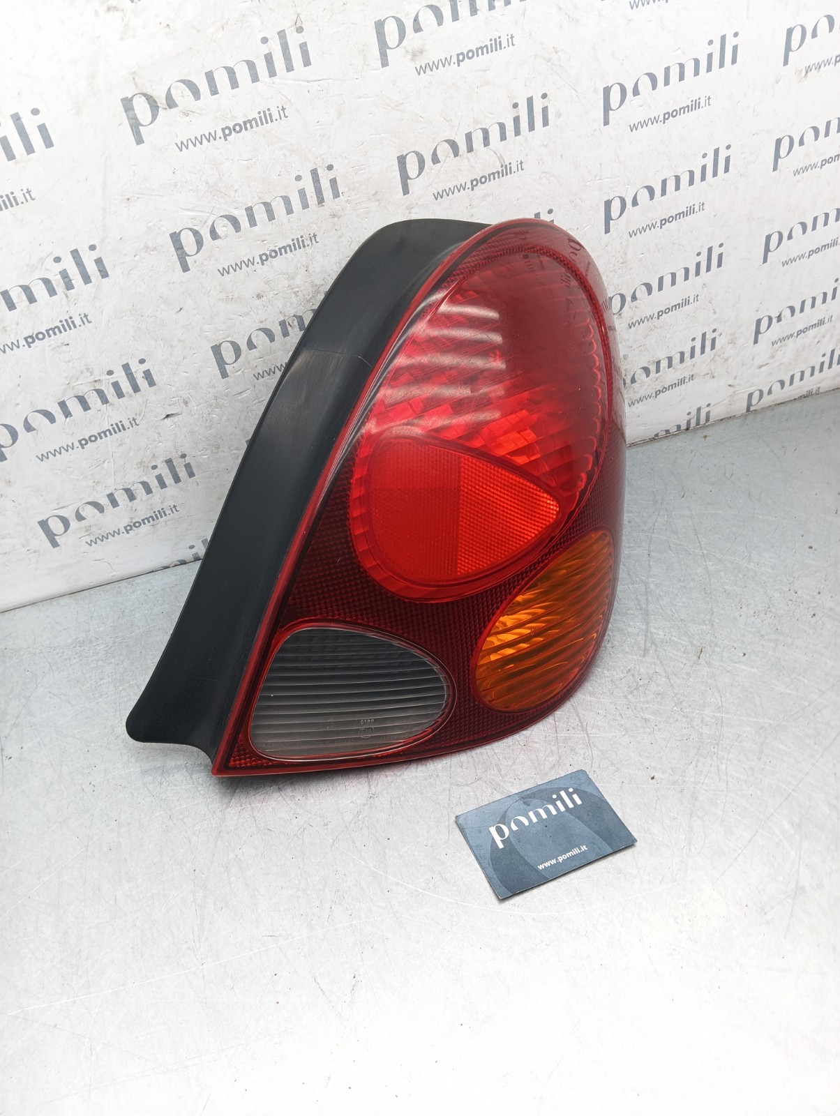 Pomili Fanaleria Toyota Corolla E11 KOITO 12-441 fanale posteriore destro usato