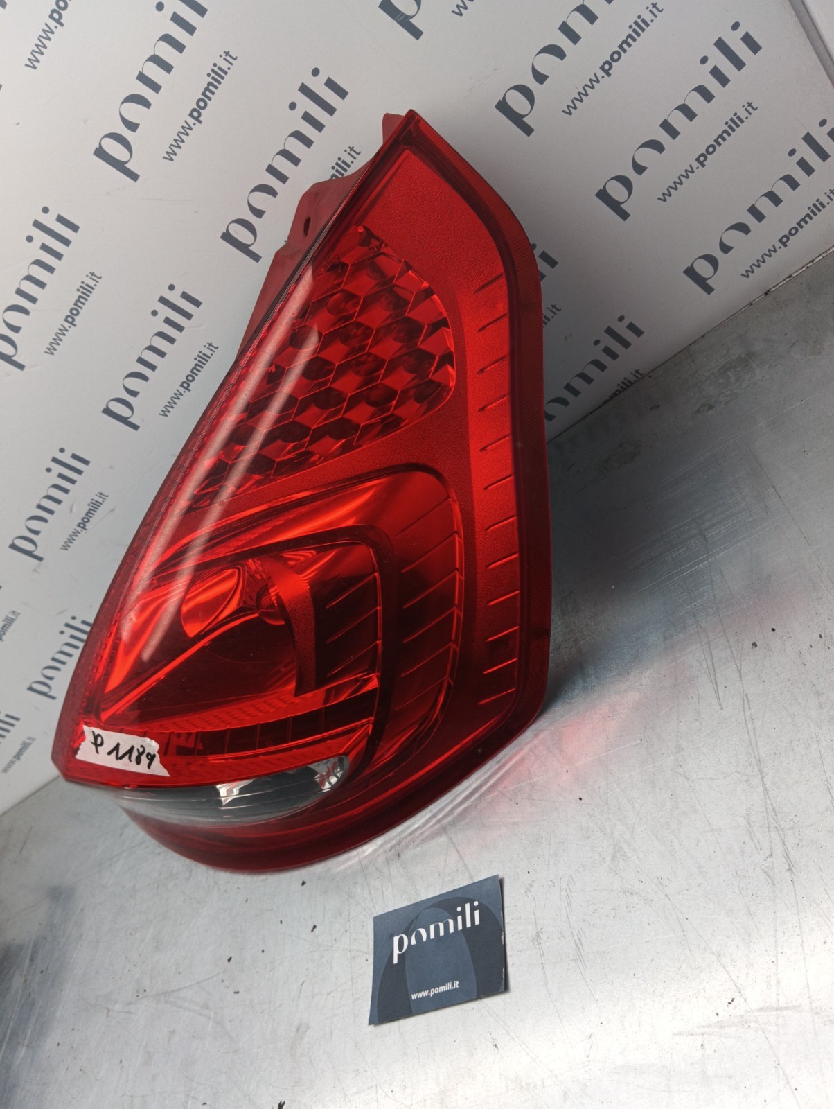 Pomili Fanaleria Ford Fiesta fanale posteriore destro 8A6113404A usato