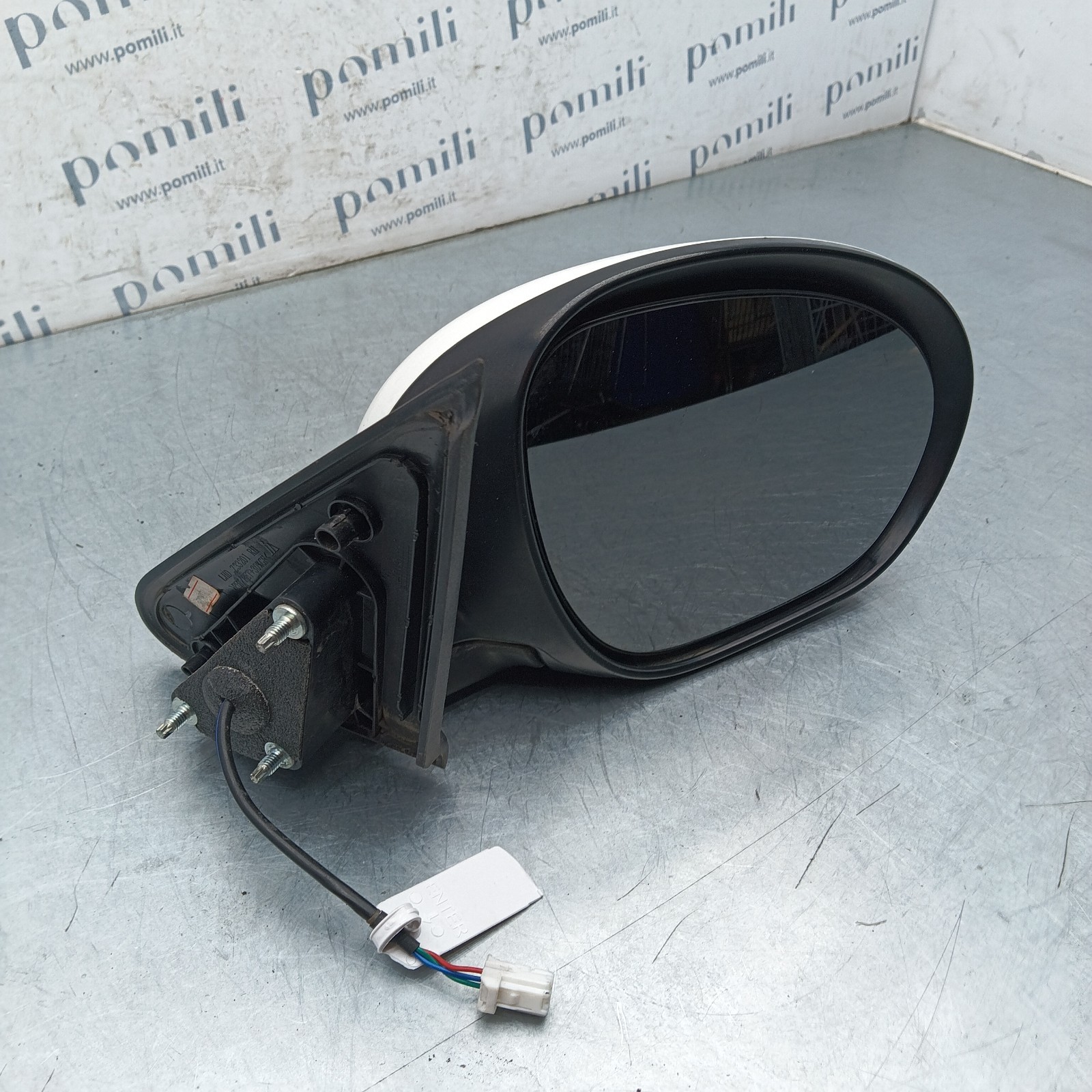 Pomili Cristalli Specchietto retrovisore Nissan Juke Z33201 destro usato