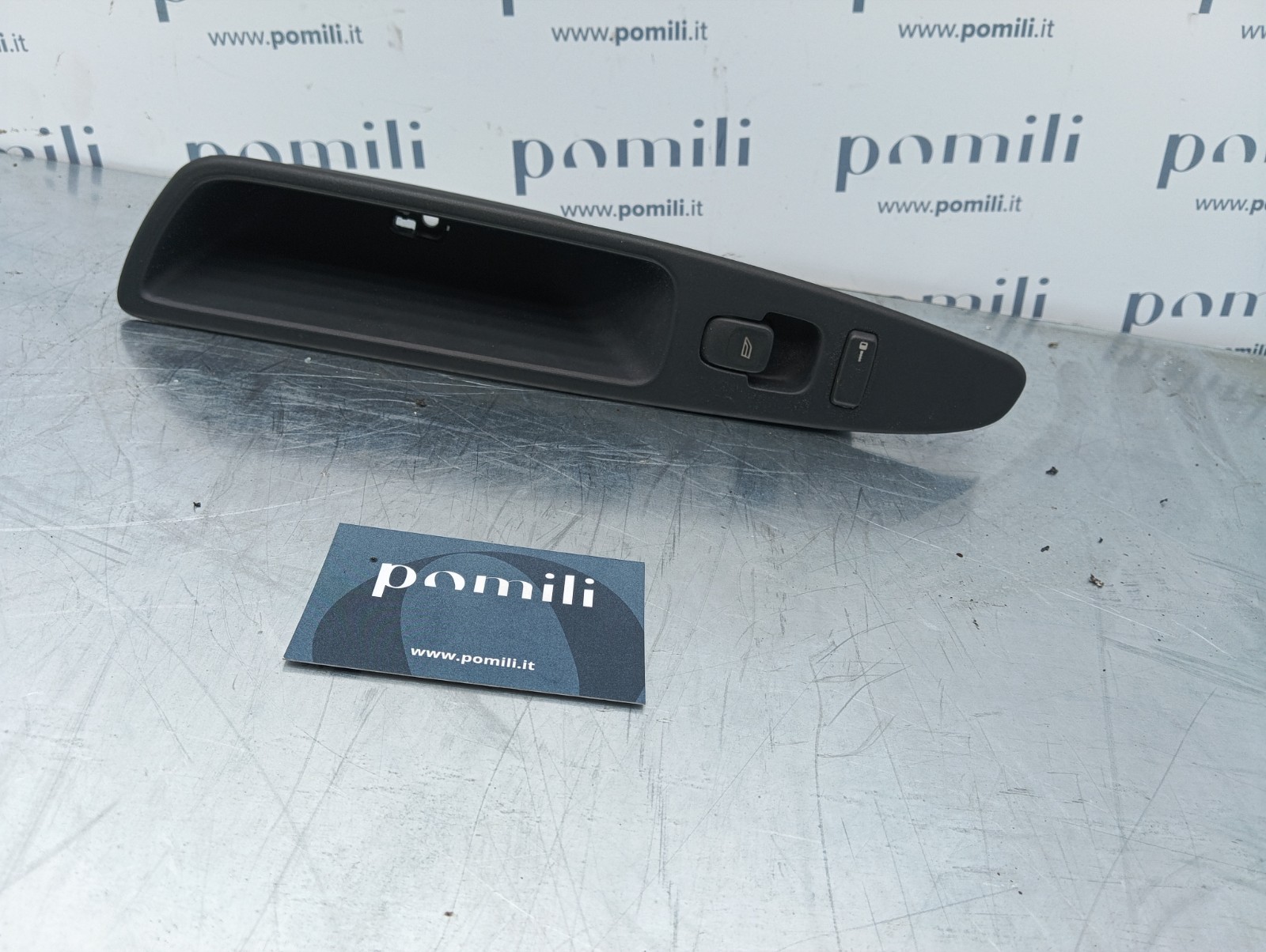 Pomili Rivestimenti interni e parti interne Interruttore alzavetro anteriore destro Volvo S40 / V40 30889753 usato