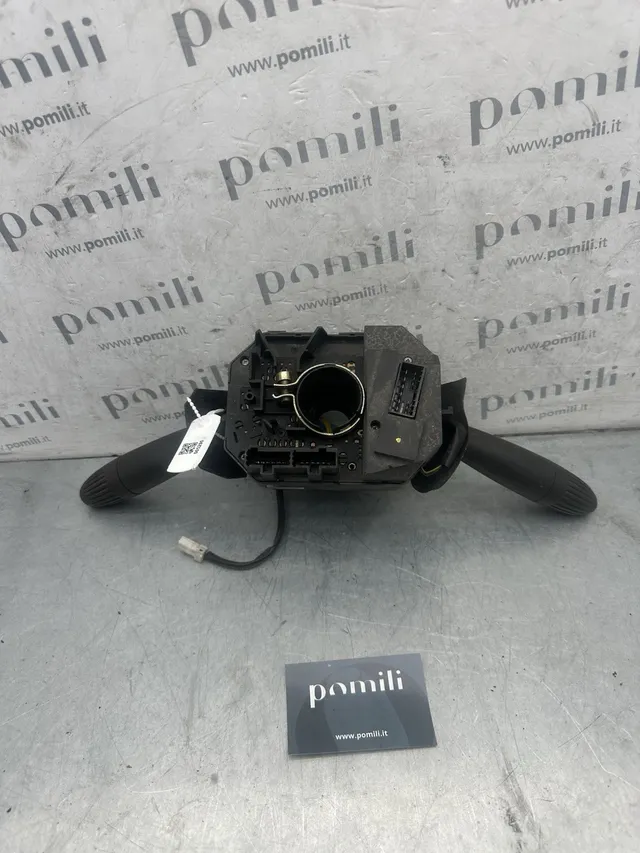 Pomili Rivestimenti interni e parti interne Fiat Punto 188 735400222 devioluci usato