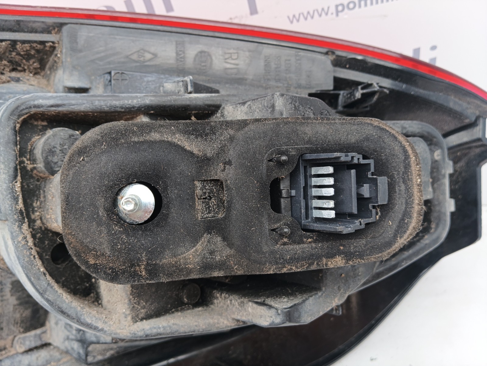 Pomili Fanaleria 18109601 fanale posteriore sinistro Renault Twingo II usato