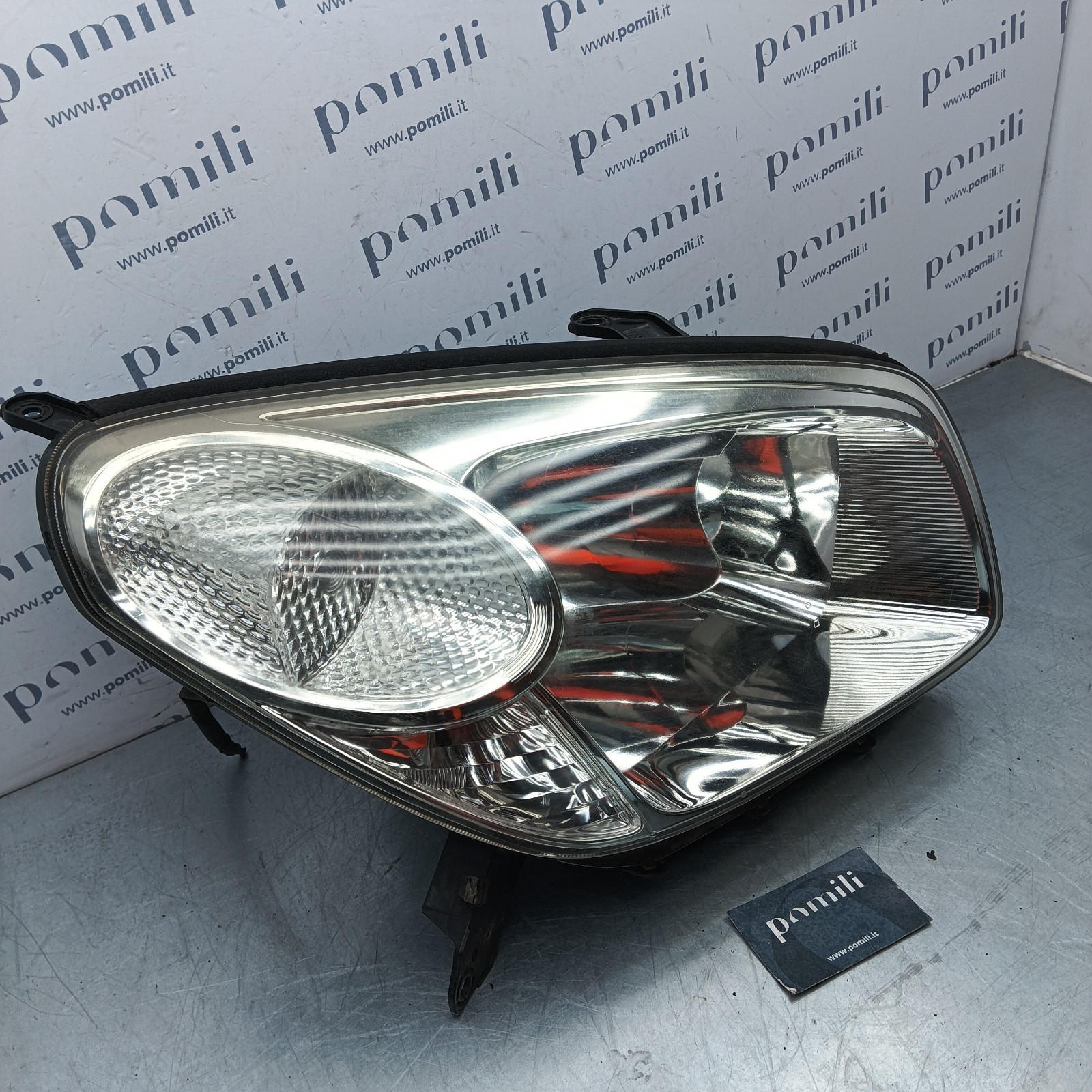 Pomili Fanaleria Toyota RAV4 II 81105-42270 faro anteriore destro usato