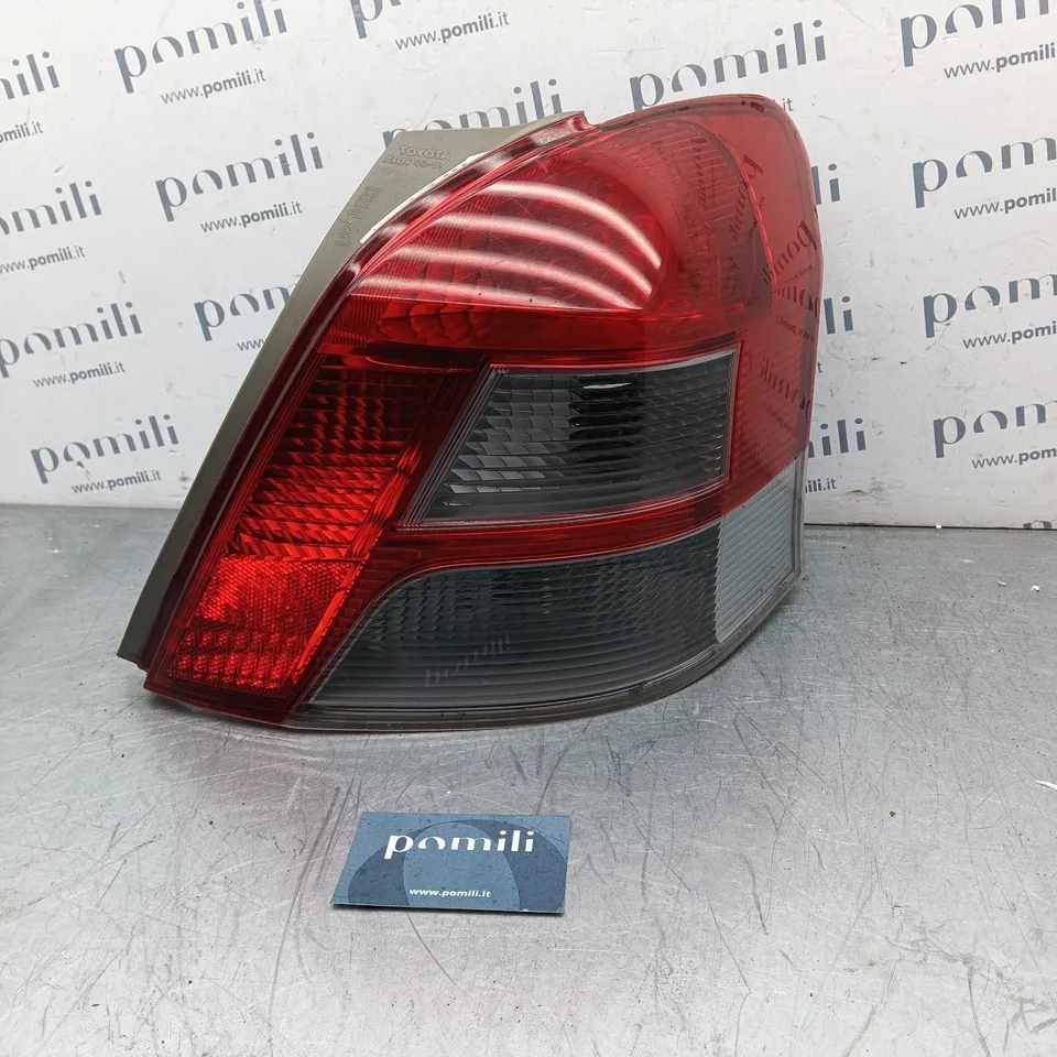 Pomili Fanaleria fanale posteriore Toyota Yaris II destro LED usato