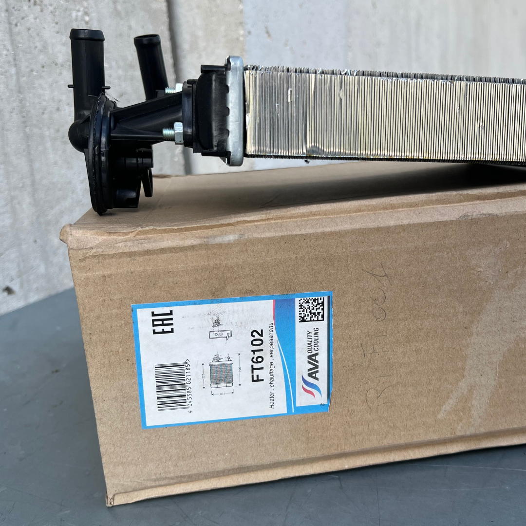 Sara Autoricambi Radiatori FT6102 scambiatore di calore Fiat Panda