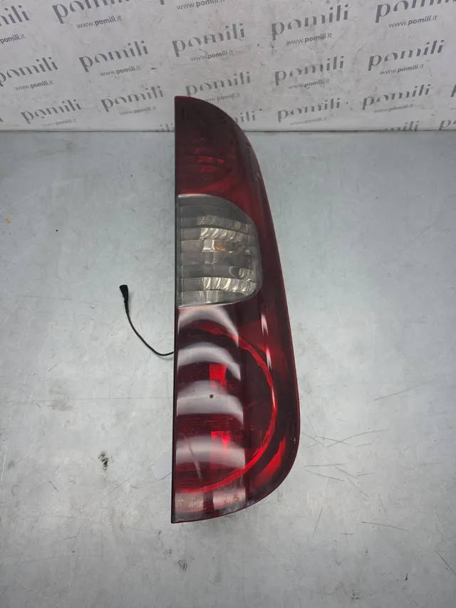 Pomili Fanaleria Fiat Doblò 20110748 fanale posteriore destro usato