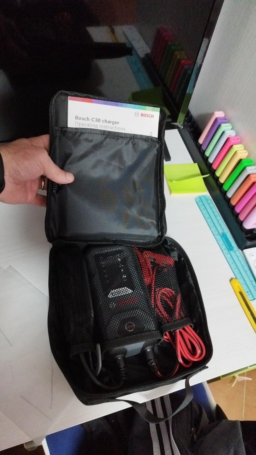 Bosch HCP Caricabatterie e avviatori C30 3,8 A 6/12 V per batterie AGM