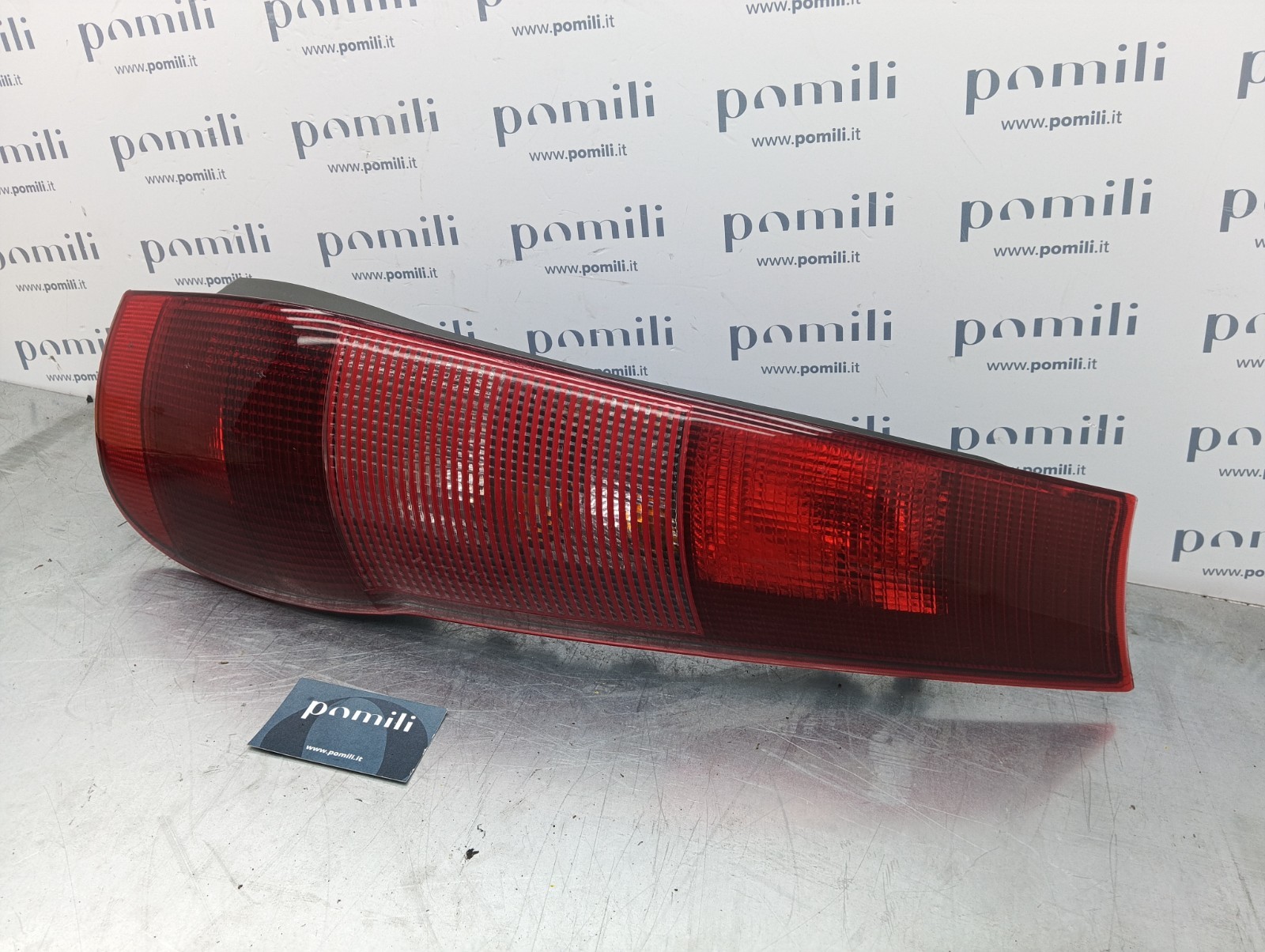 Pomili Fanaleria Fiat Punto I fanale posteriore destro usato