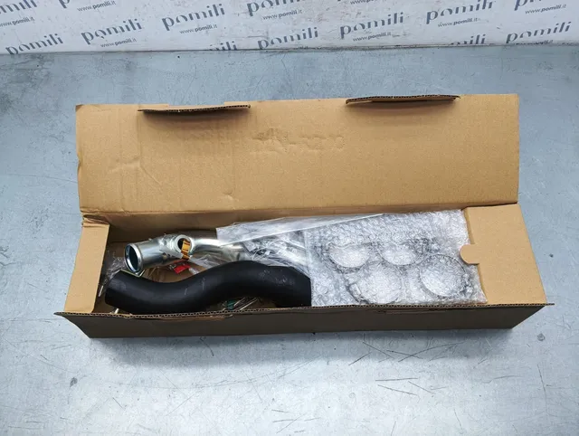 Pomili Motore e cambio con supporti Kit Intercooler Toyota Yaris II 04004-43133