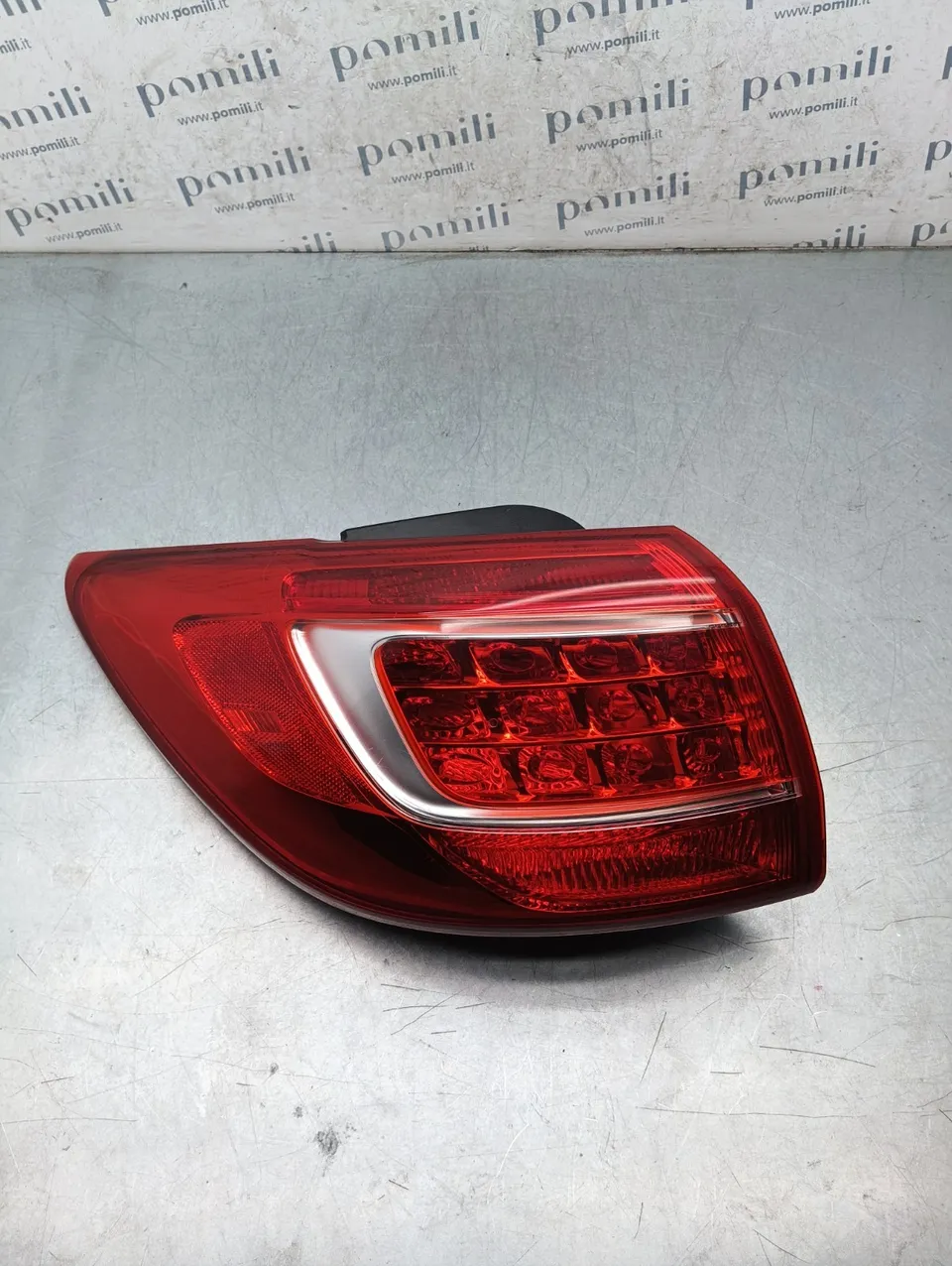 Pomili Fanaleria Fanale posteriore sinistro Kia Sportage 924013W0 usato