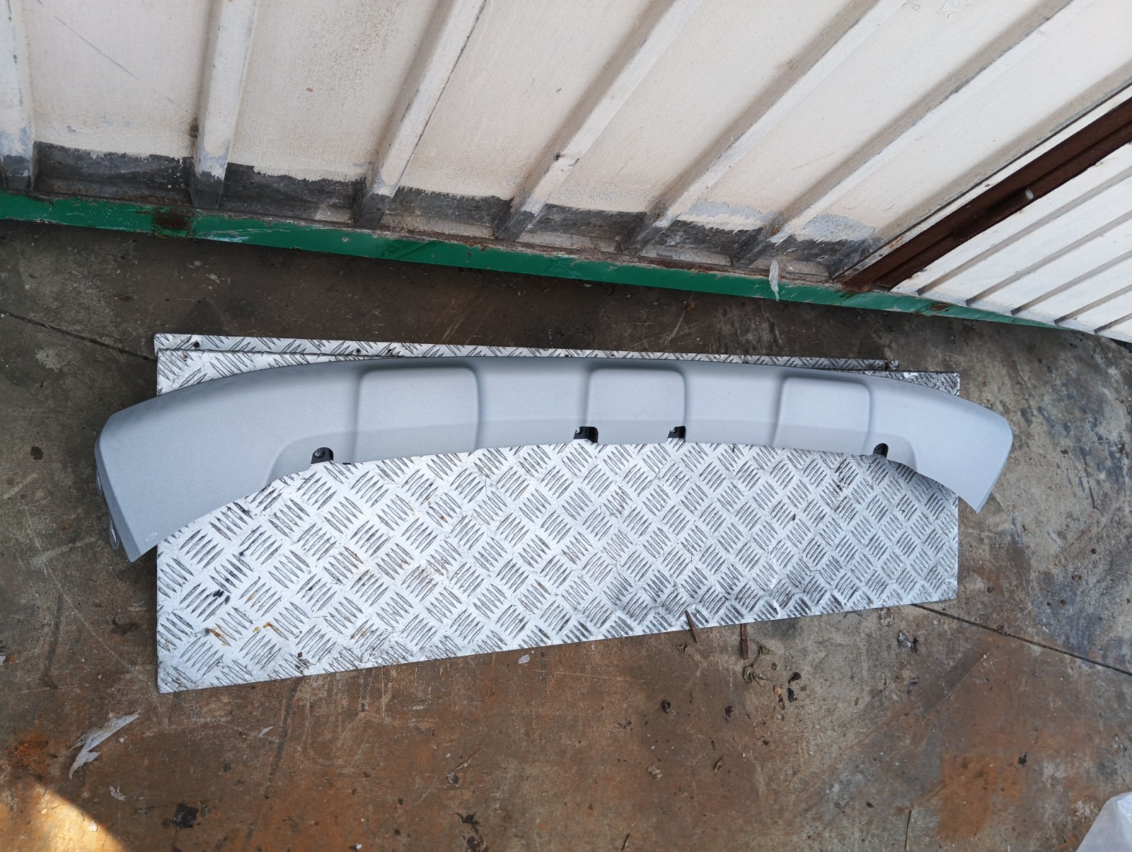 Pomili Paraurti anteriore Ford Transit MK2 LK21-17F711-B modanatura inferiore
