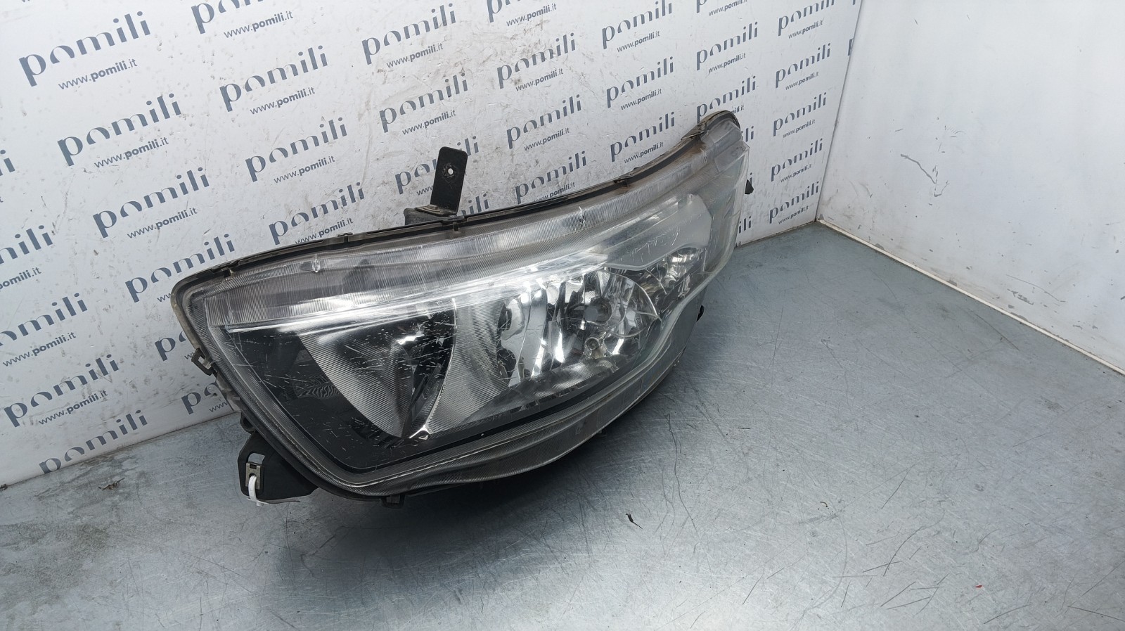 Pomili Fanaleria Faro anteriore Iveco Daily 5801473750 sinistro usato