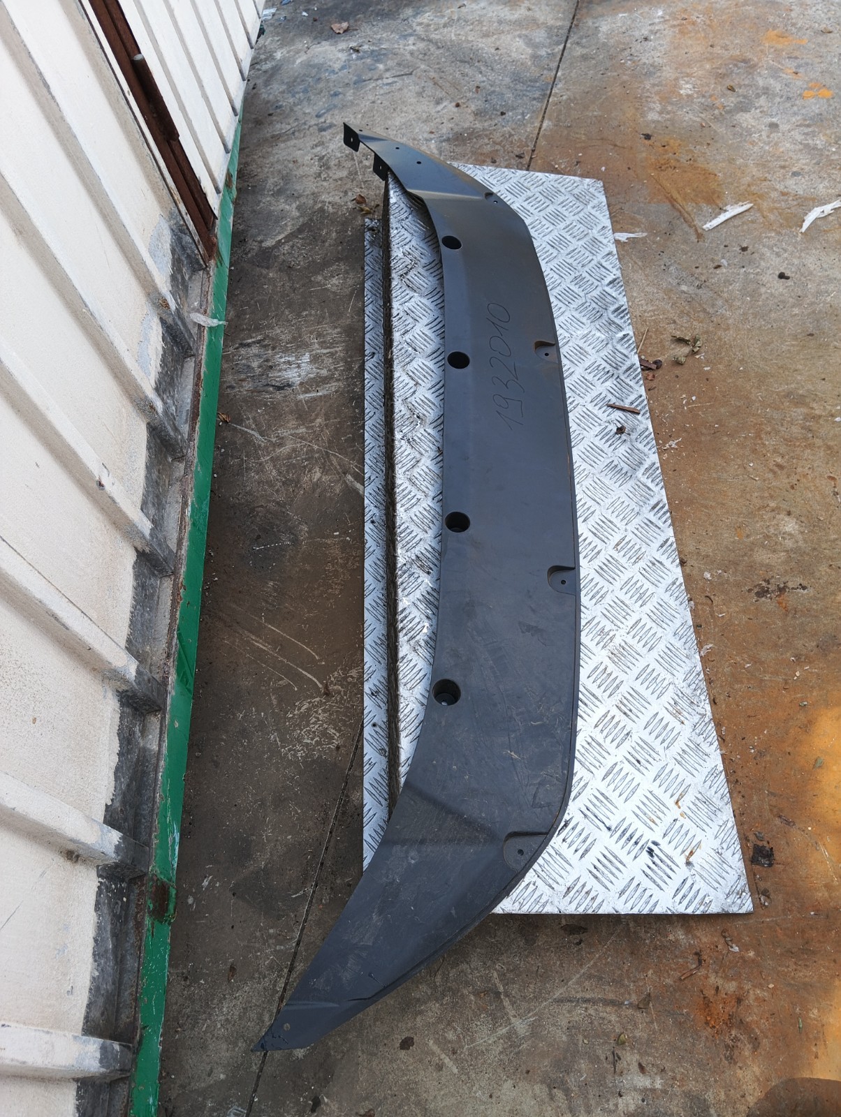 Pomili Lamierati esterni Ford Transit Connect spoiler anteriore cabina nuovo ET76A002A34