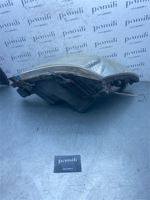 Pomili Fanaleria Proiettore SX Toyota Corolla Verso faro anteriore sinistro 1 pezzo