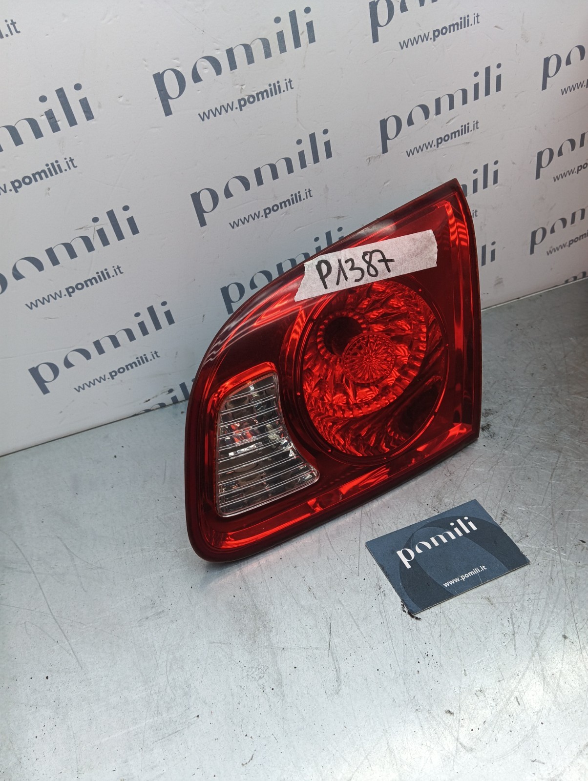 Pomili Fanaleria Hyundai Santa Fe II fanalino interno destro 92406-2B000 usato