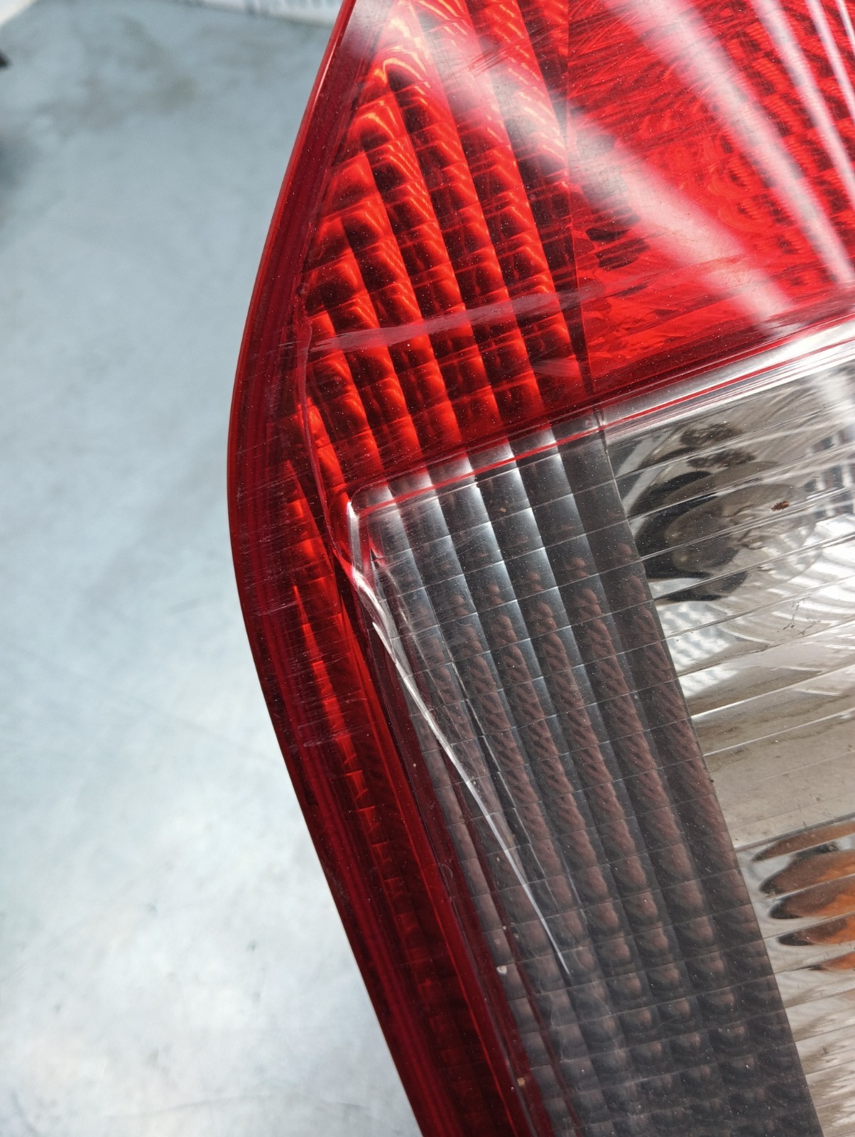 Pomili Fanaleria Mercedes Sprinter fanale posteriore sinistro usato OEM 0008261556