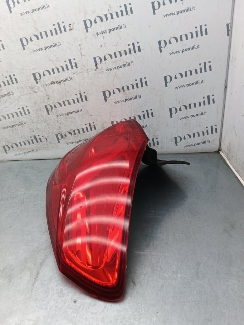 Pomili Fanaleria Opel Astra P10 fanale posteriore destro