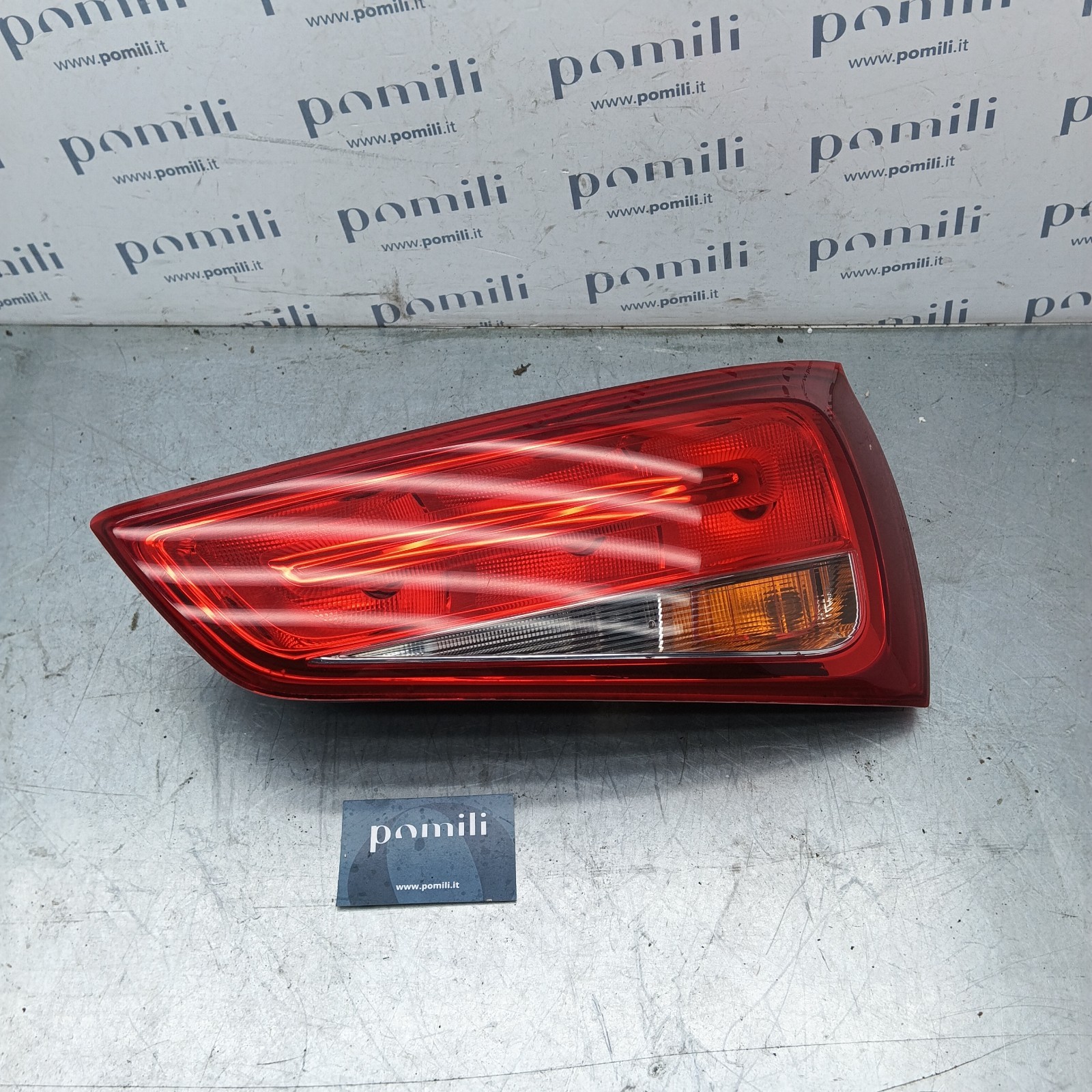 Pomili Fanaleria Audi A1 fanale posteriore sinistro 8X0945093D usato