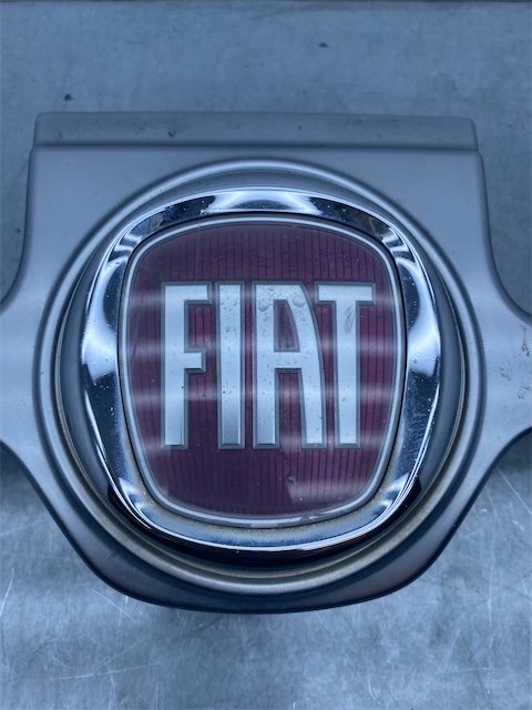 Pomili Lamierati esterni stemma anteriore Fiat Freemont