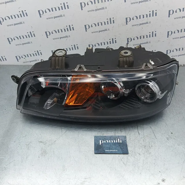 Pomili Fanaleria Fiat Punto 188 faro anteriore sinistro 205958 usato