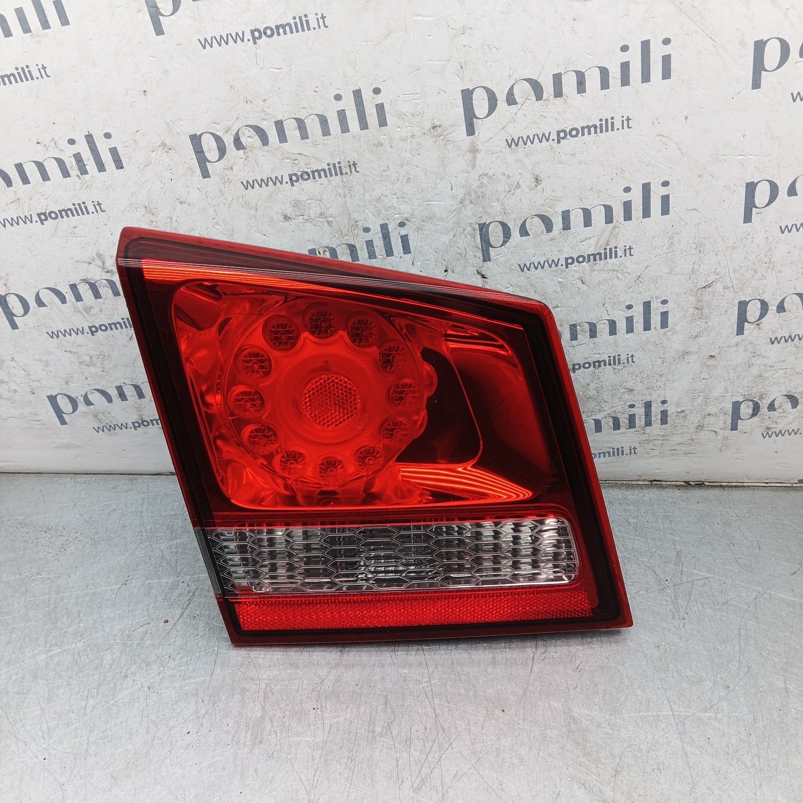Pomili Fanaleria 68078517AE Fiat Freemont fanale posteriore sinistro portellone usato