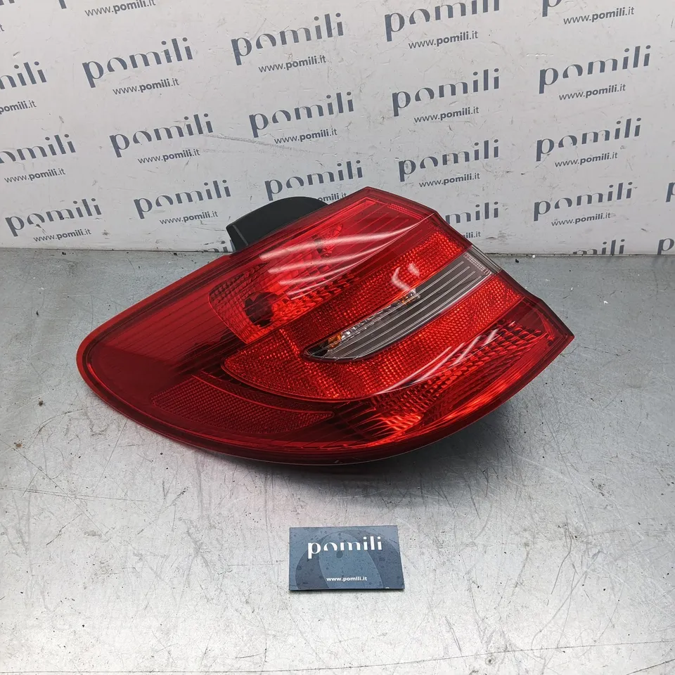 Pomili Fanaleria Mercedes-Benz Classe B fanale posteriore sinistro usato